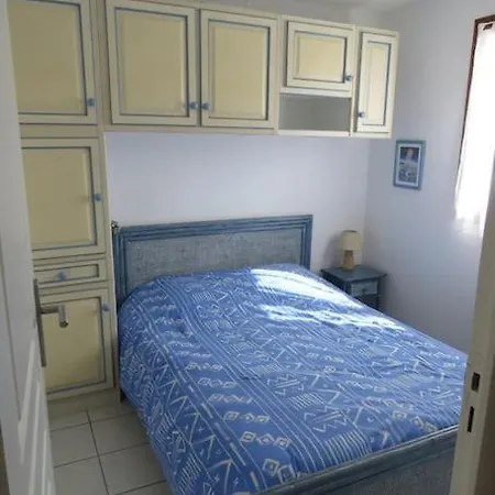 Holiday home Petit Coin De Paradis Dans Avec Piscine *