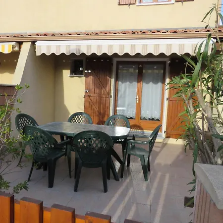 Petit Coin De Paradis Dans Avec Piscine Holiday home *