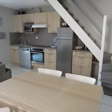 Petit Coin De Paradis Dans Avec Piscine