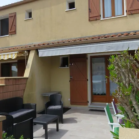 Hébergement de vacances Petit Coin De Paradis Dans Avec Piscine Vias