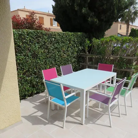 Petit Coin De Paradis Dans Avec Piscine