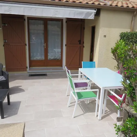 Petit Coin De Paradis Dans Avec Piscine Holiday home