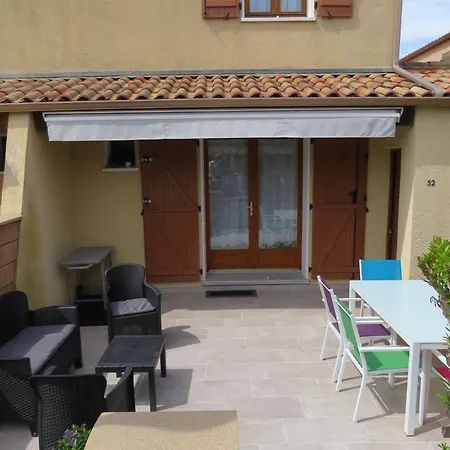 Holiday home Petit Coin De Paradis Dans Avec Piscine *