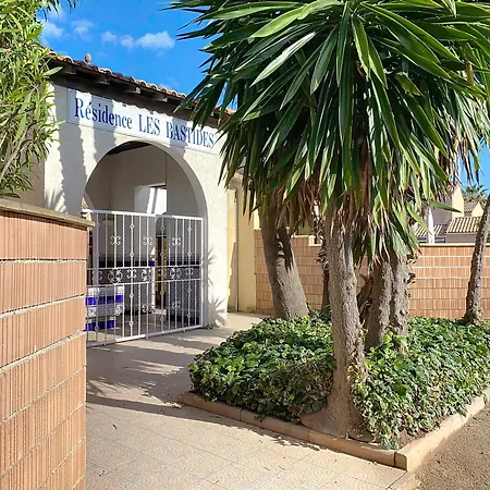 Nyaraló Petit Coin De Paradis Dans Avec Piscine Vias